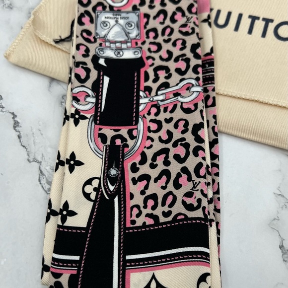 Louis Vuitton Wild at Heart Bandeau New w Tags - Picture 4 of 11